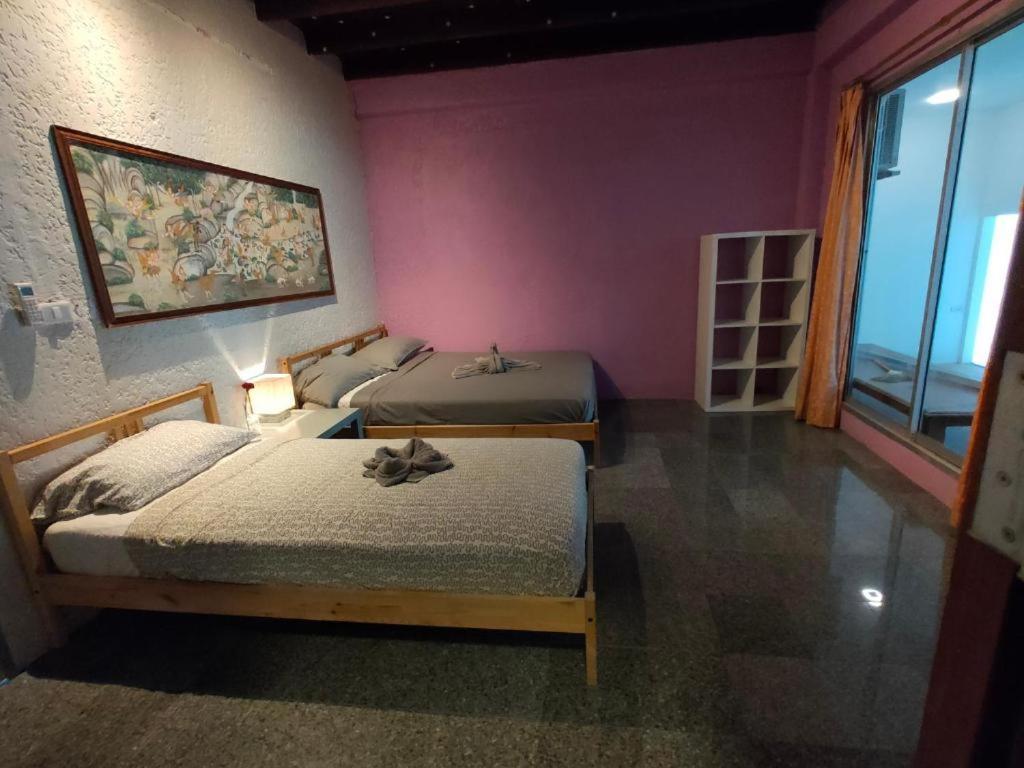 Entropy Apartment Hotel Patong Room photo